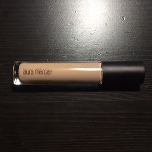 Laura Mercier flawless fusion concealer